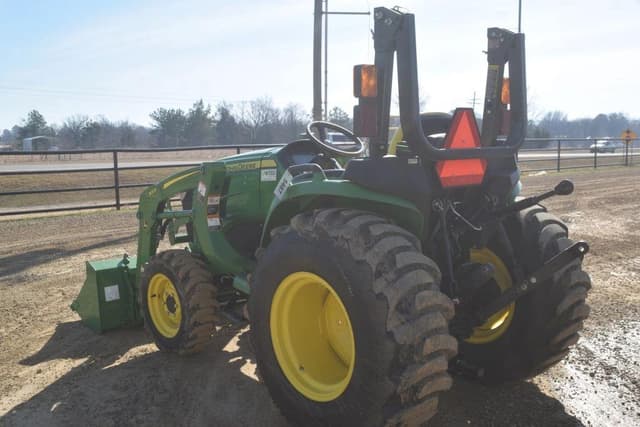 Image of John Deere 3038E equipment image 1