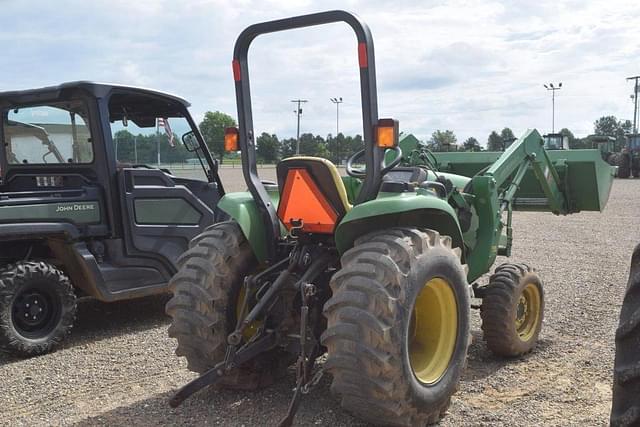 Image of John Deere 3038E equipment image 2