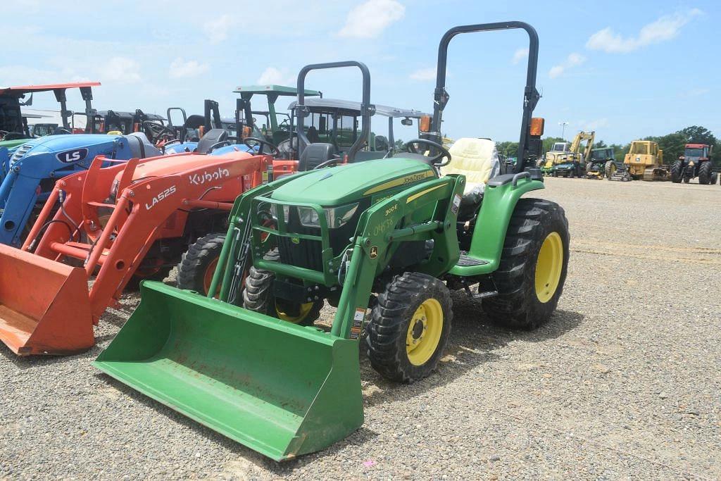 Image of John Deere 3038E Primary image