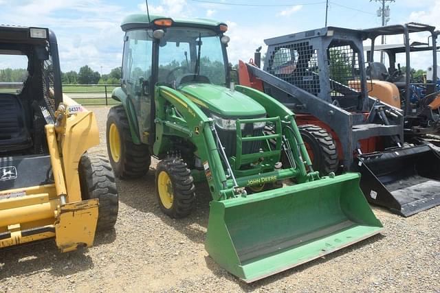 Image of John Deere 3039R equipment image 4