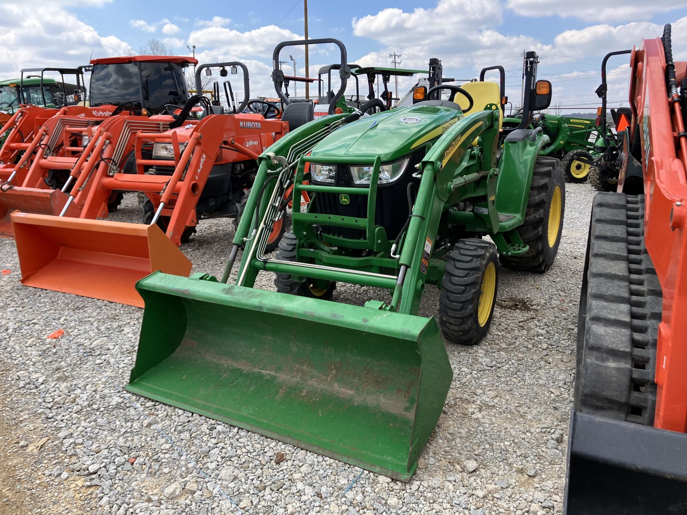 Main image John Deere 3039R