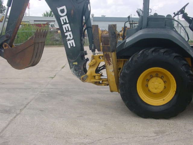 Image of John Deere 310J equipment image 4