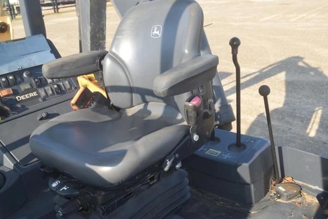 Image of John Deere 310L equipment image 4