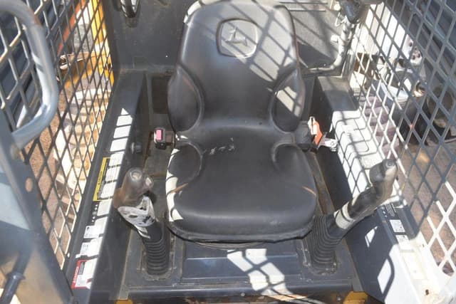 Image of John Deere 312GR equipment image 4