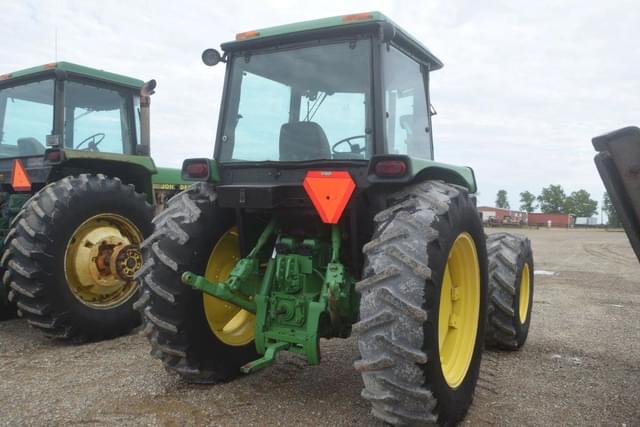 Image of John Deere 3155 equipment image 2
