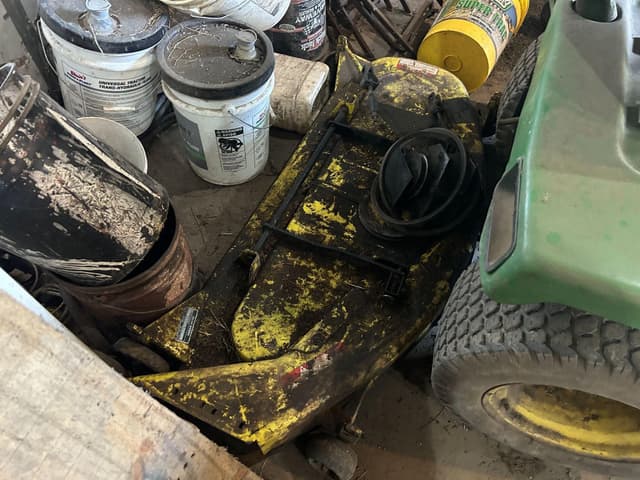 Image of John Deere 318 equipment image 1