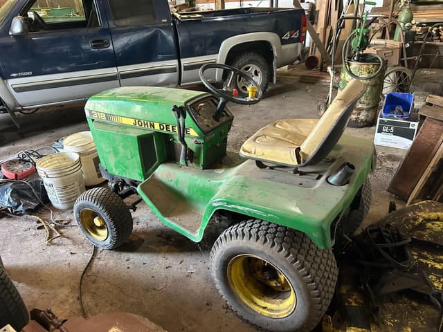 Image of John Deere 318 equipment image 4