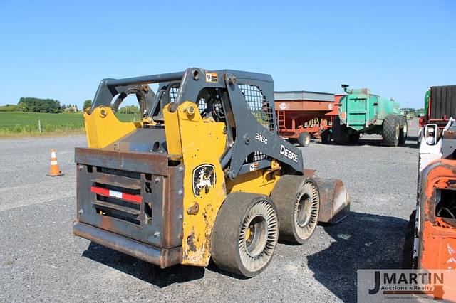 Image of John Deere 318G equipment image 2