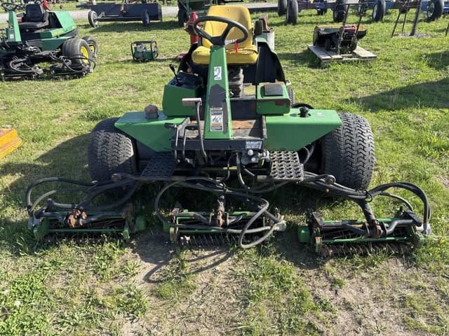 Image of John Deere 3235B equipment image 1