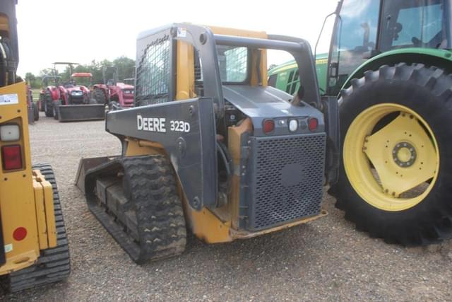 Image of John Deere 323D equipment image 1