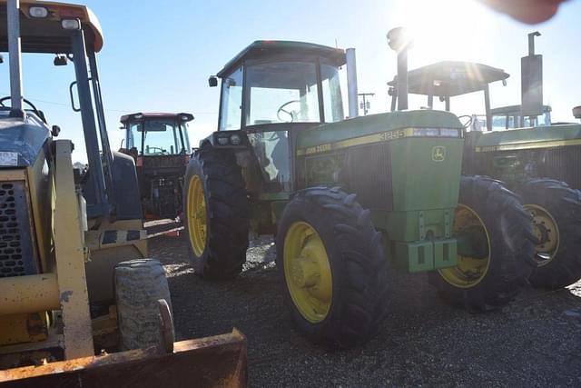 Image of John Deere 3255 equipment image 3