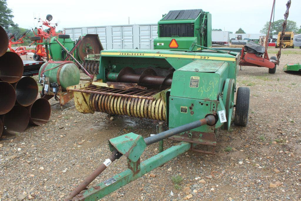 John Deere 327 Hay and Forage Balers - Square for Sale | Tractor Zoom