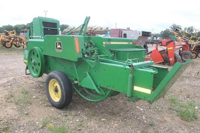 Image of John Deere 328 equipment image 2