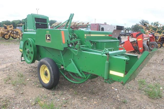 Image of John Deere 328 equipment image 2