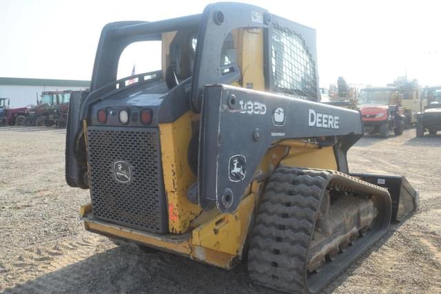 Image of John Deere 333D equipment image 2