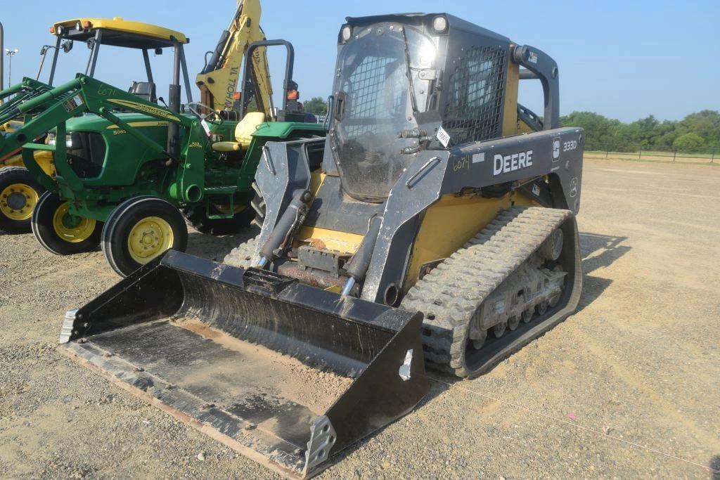 Image of John Deere 333D Primary image