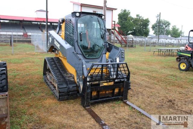 Image of John Deere 333G equipment image 1