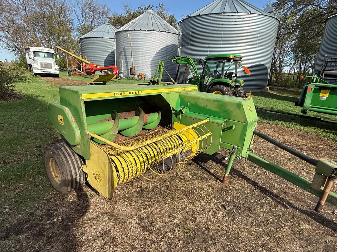 Image of John Deere 336 Image 0