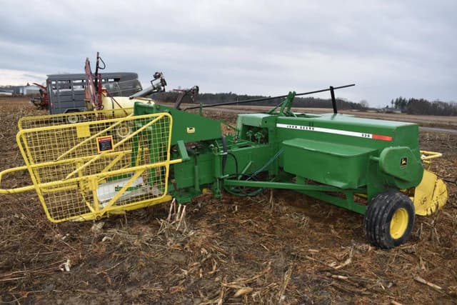 Image of John Deere 336 equipment image 3