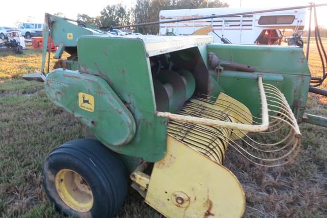 Image of John Deere 336 equipment image 4