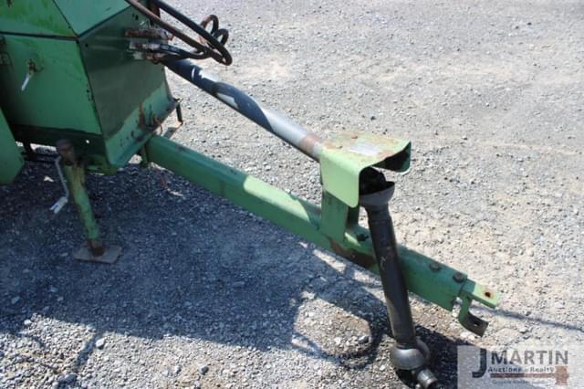 Image of John Deere 336 equipment image 4