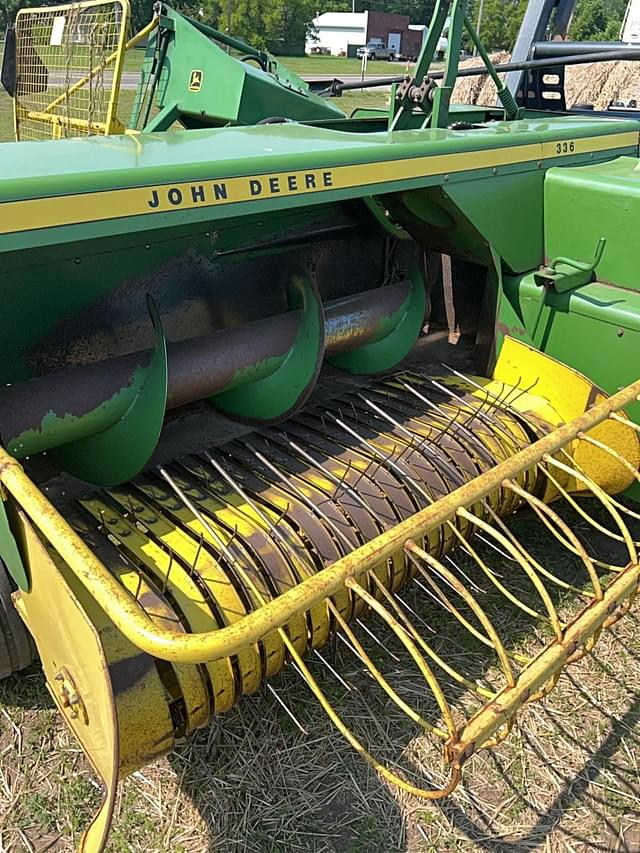 Image of John Deere 336 equipment image 2