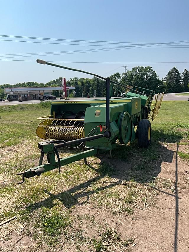 Image of John Deere 336 equipment image 1