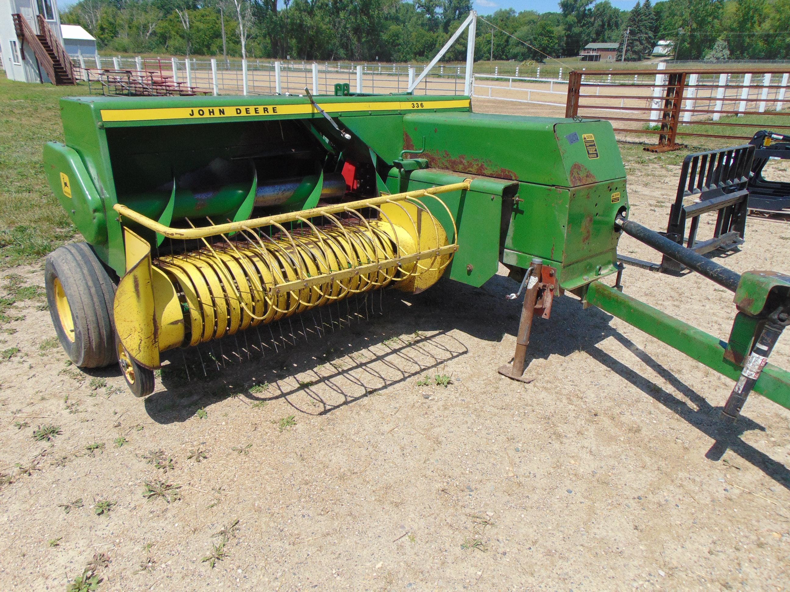 Main image John Deere 336