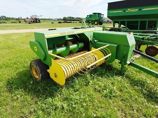 Image of John Deere 336 equipment image 2