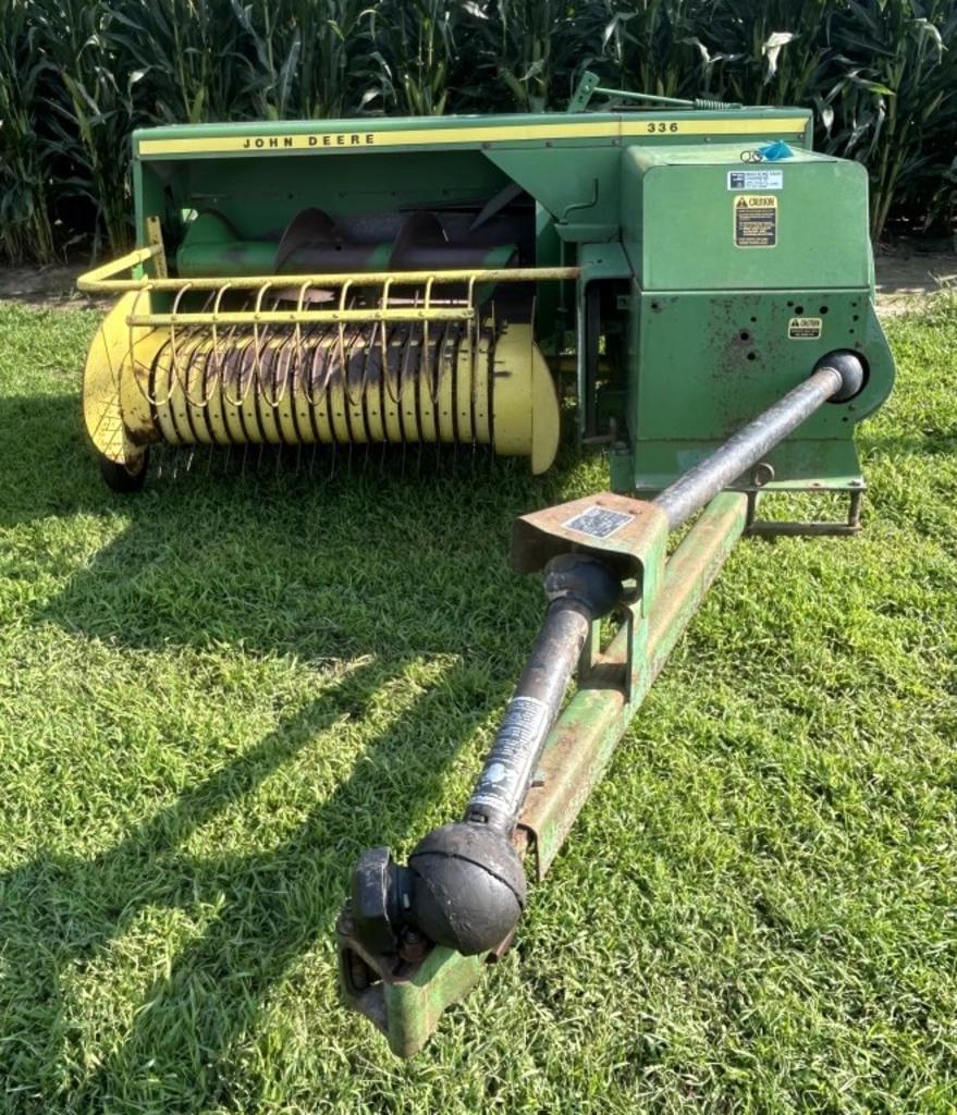 Image of John Deere 336 Primary image