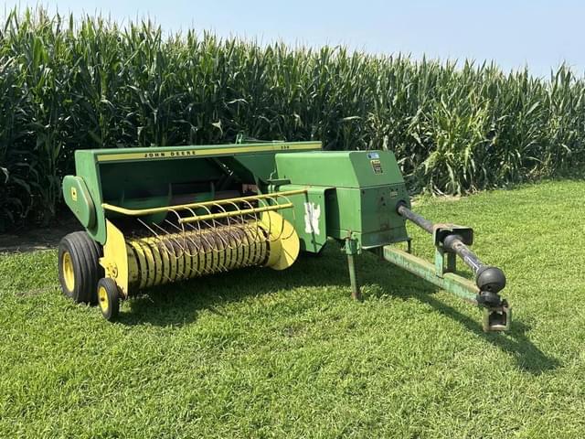 Image of John Deere 336 equipment image 4