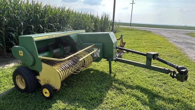 Image of John Deere 336 equipment image 2