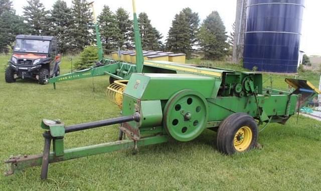 Image of John Deere 336 equipment image 1