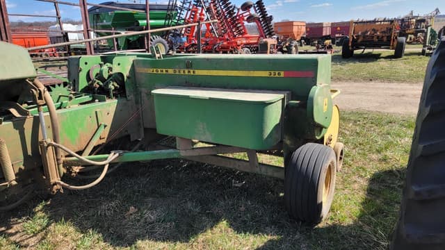 Image of John Deere 336 equipment image 3