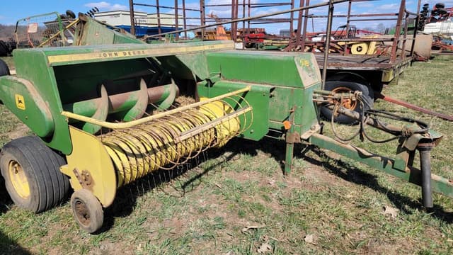 Image of John Deere 336 equipment image 4