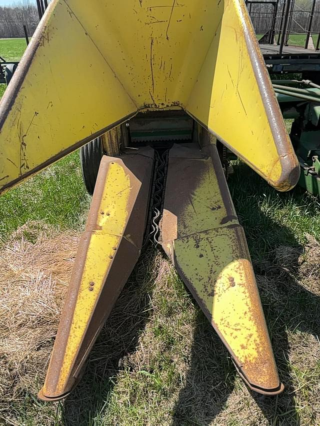 Image of John Deere 34 equipment image 2