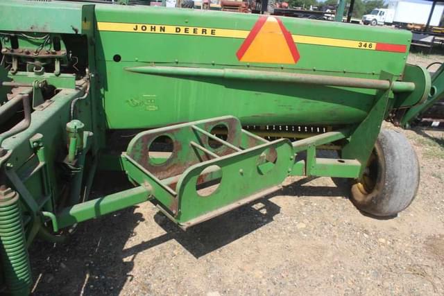 Image of John Deere 346 equipment image 3