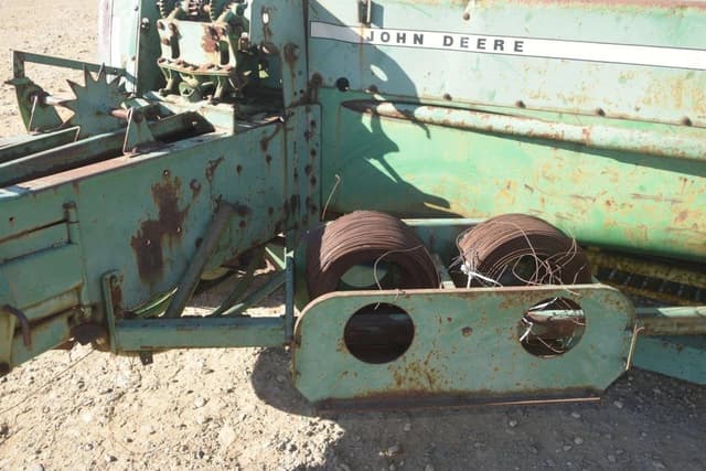 Image of John Deere 347 equipment image 4