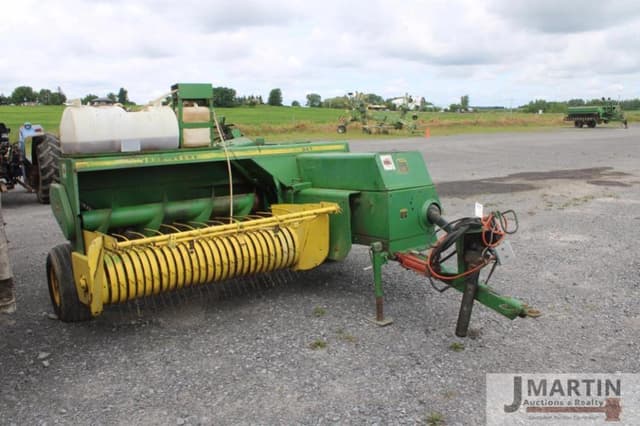 Image of John Deere 347 equipment image 1