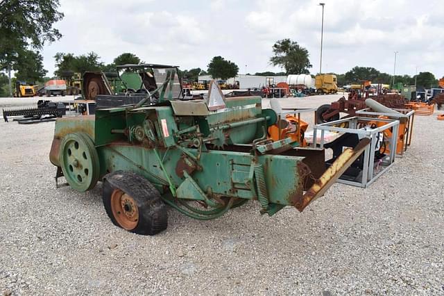 Image of John Deere 348 equipment image 2