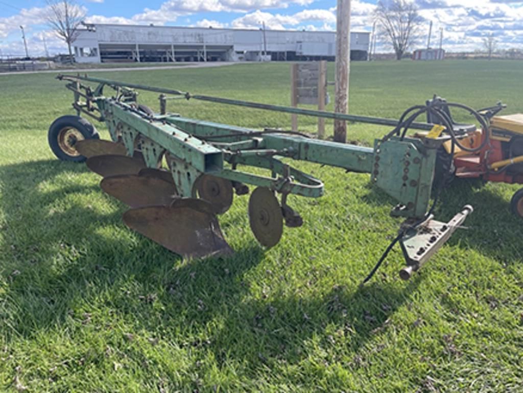 Main image John Deere 350