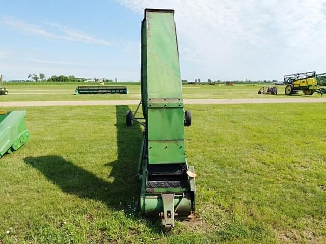 Image of John Deere 350 equipment image 1