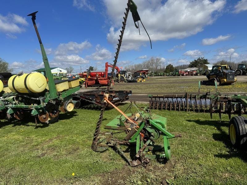 John Deere 350 Equipment Image0
