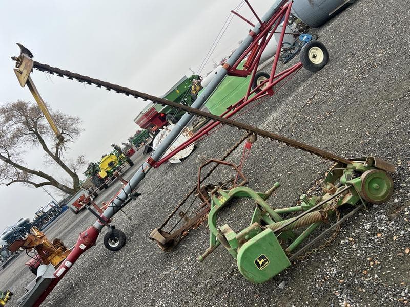 Image of John Deere 350 Image 1