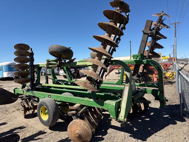 Image of John Deere 355 equipment image 4