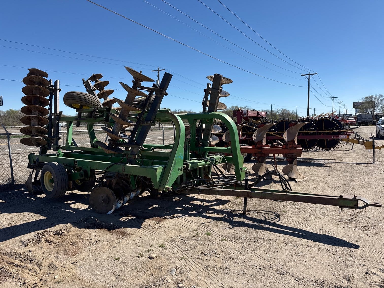 John Deere 355 Equipment Image0