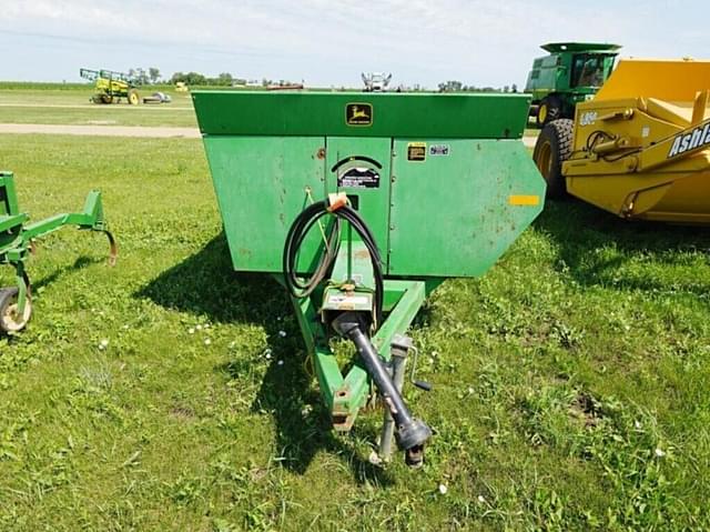 Image of John Deere 370 equipment image 1