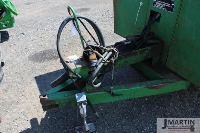 Image of John Deere 370 equipment image 4