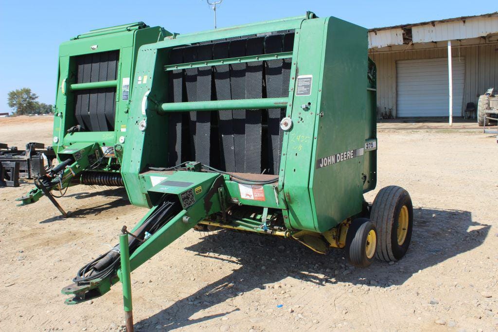 Main image John Deere 375