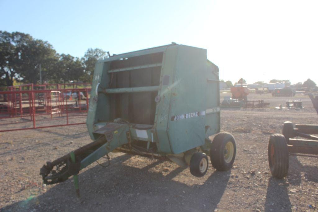 Main image John Deere 375